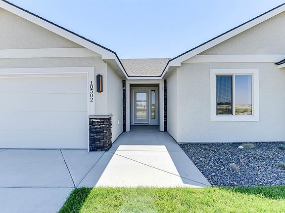 3rd image of 10502 Silverbright Dr