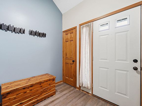 4th image of 8527 Crosier Ln