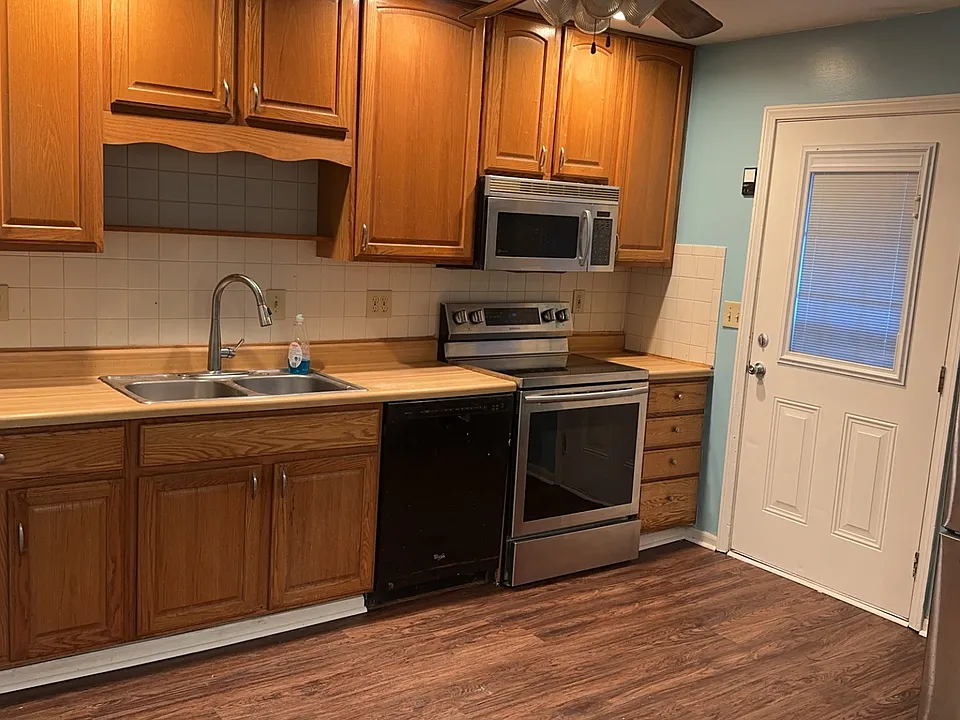 3168 Lee Ellen Pl