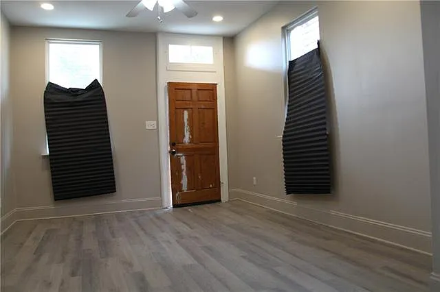 2 bed, 1.0 bath, 925 sqft, $1,350 — Photo 2