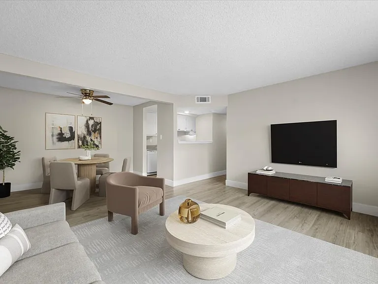 Sherwood Forest Apartments — Photo 37