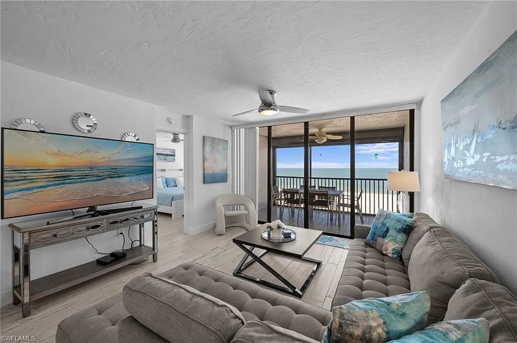 2 bed, 2.0 bath, 991 sqft, $10,000 — Photo 4