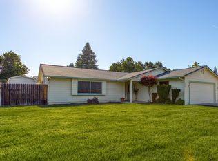 2953 Brookside Dr, Redding, CA 96001