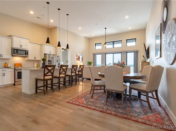 182 Havens Place Dr #5A, Lake Ozark, MO 65049