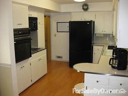 4th image of 7574 W 130th St