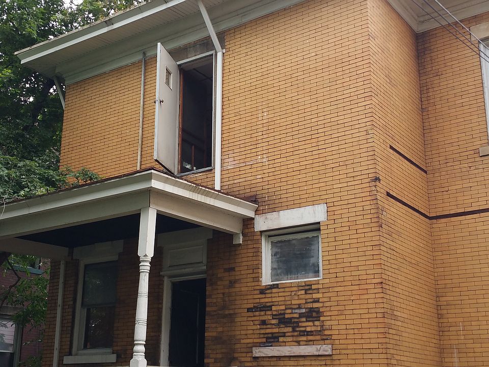 2nd image of 722 California Ave