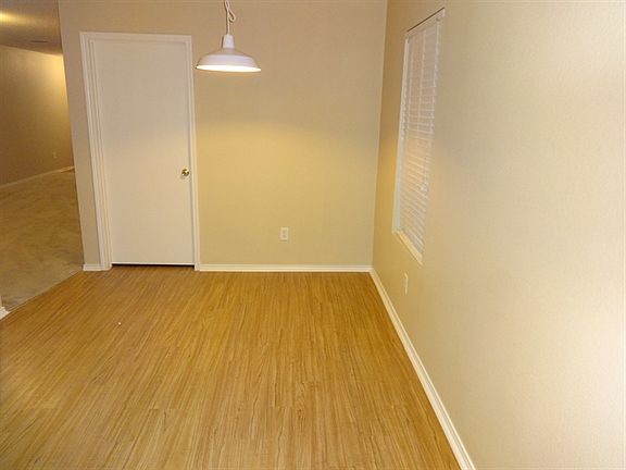 3rd image of 4928 Creek Ridge Trl