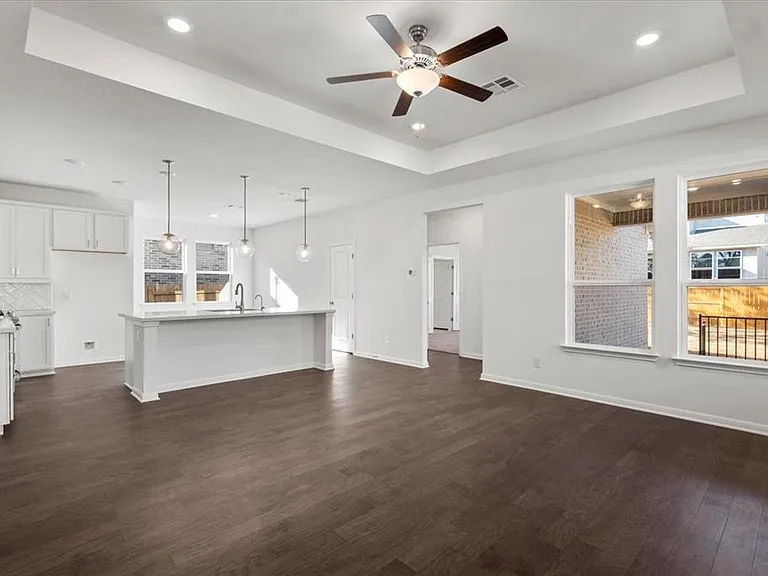 133 Green Knoll Ln — Photo 8
