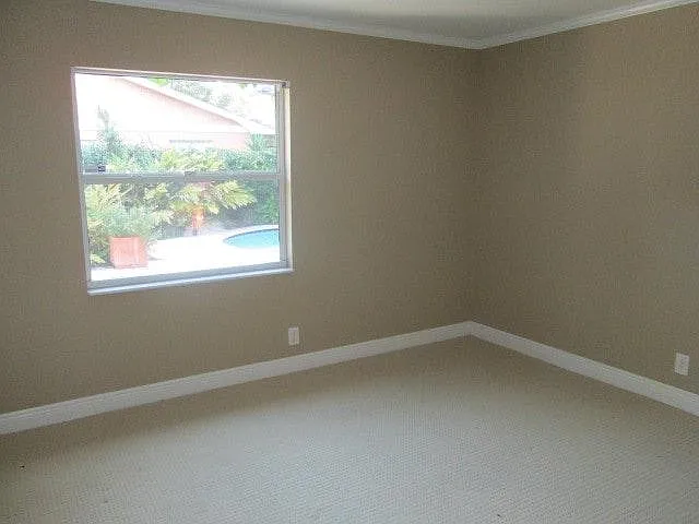 1506 S Trask St — Photo 16