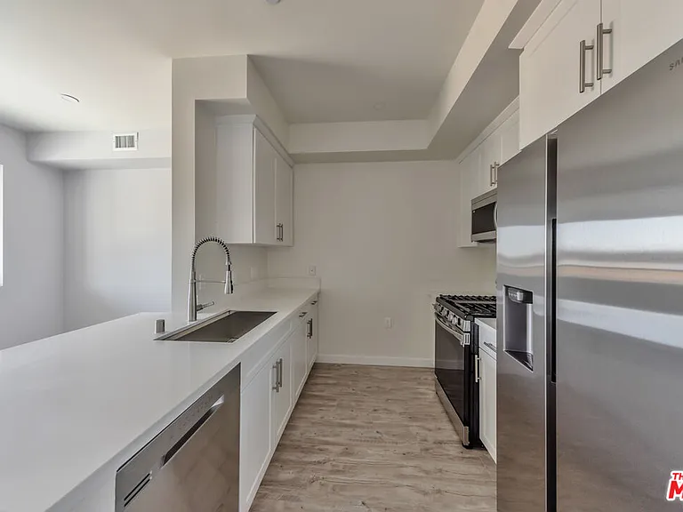 5506 Thornburn St #203 — Photo 11