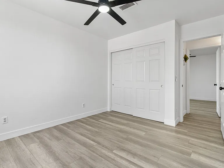 1436 E Kent Ave — Photo 10