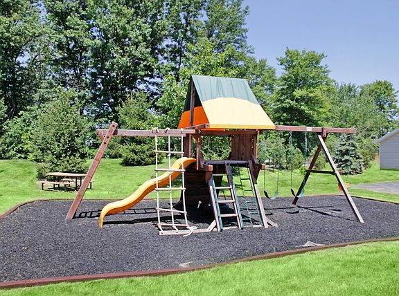 4th image of 181 Somerset Ln #1620012