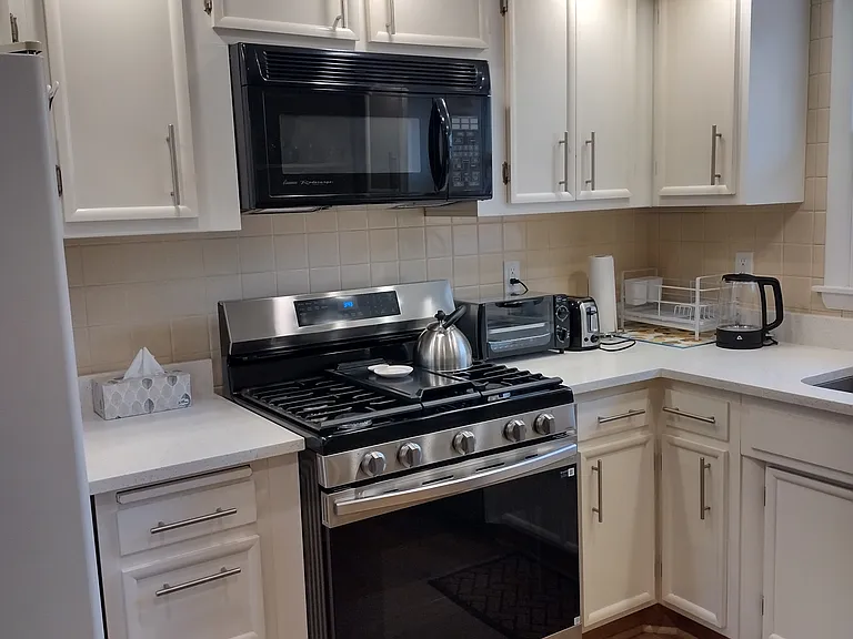 3210 Vista Ter — Photo 12