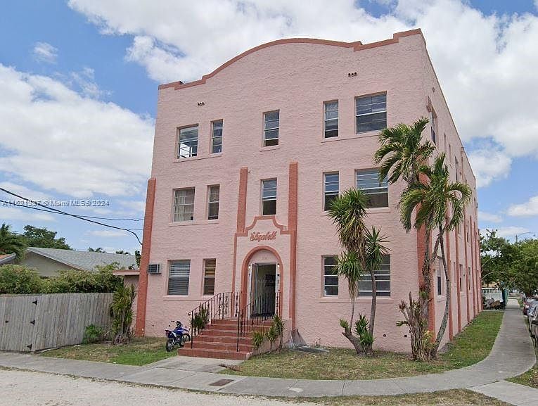 Building Photo 4