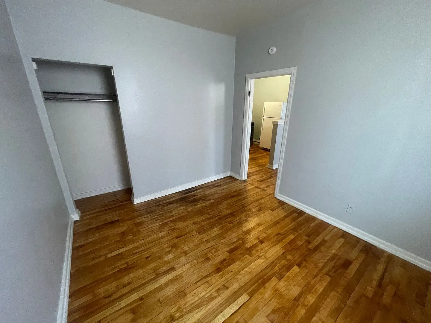 828 W Windlake Ave (8 unit) — Photo 3