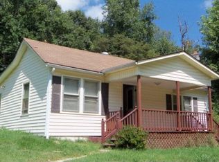 3553 Valley Rd, Pulaski, VA 24301