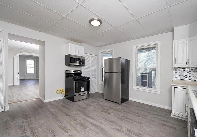 56 Thompson St #2 — Photo 1