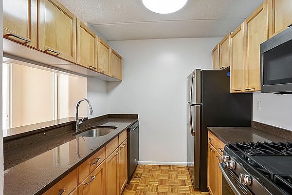 1st image of 345 E 64th St APT 9E
