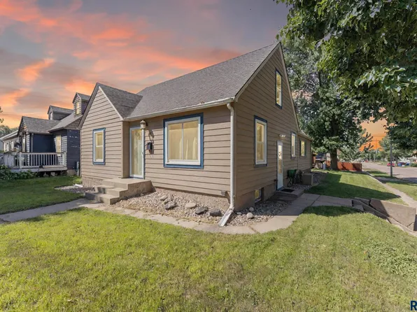 101 S Wayland Ave, Sioux Falls, SD 57103