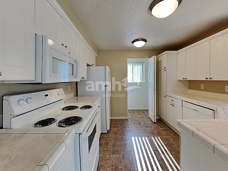 20592 SW Gracie St — Photo 3
