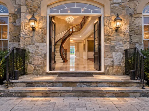 12600 Hill Creek Ln, Potomac, MD 20854