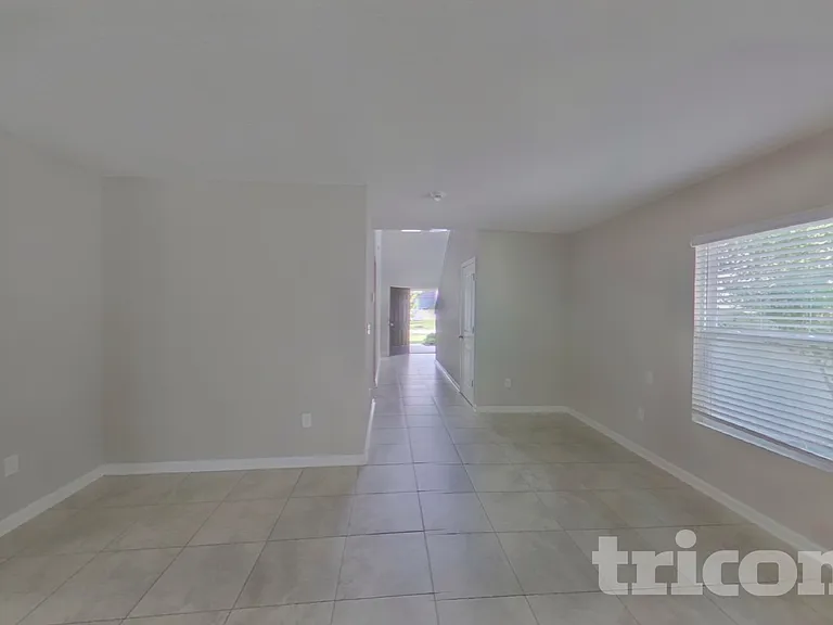 10260 Old Dixie Hwy — Photo 2