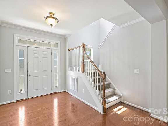 5th image of 1135 Brookdale Ln