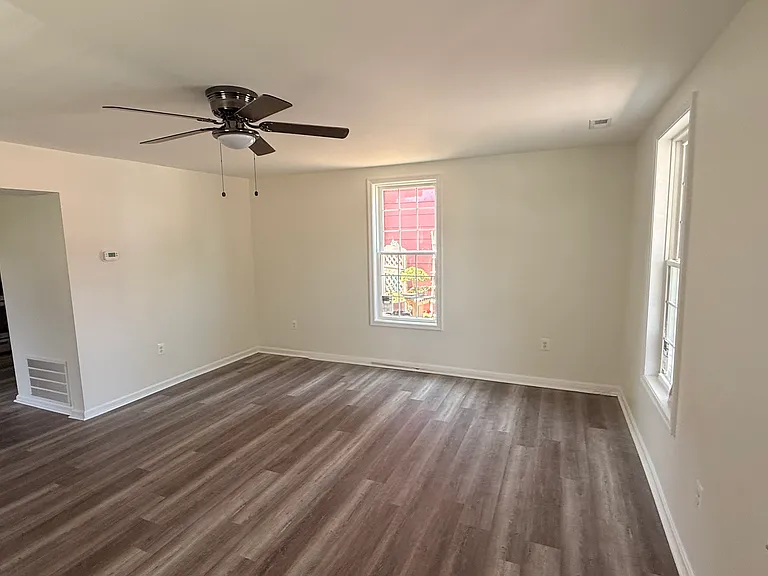 622 Linden Ln — Photo 2