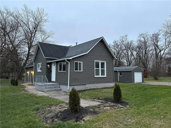 328 Moore St, Westville, IL 61883