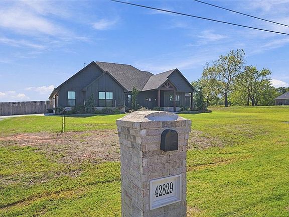 4th image of 42829 Garretts Lake Rd