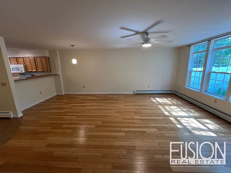58 Stonington Cir — Photo 30