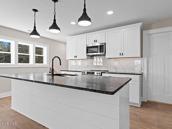 5th image of 6869 Eastbrook Avenue SW