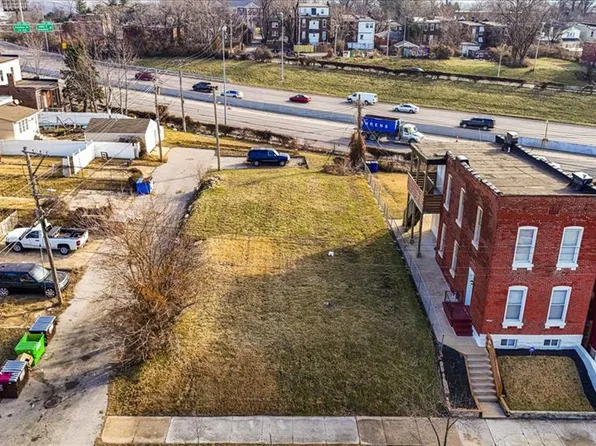 4618 Pennsylvania Ave, Saint Louis, MO 63111