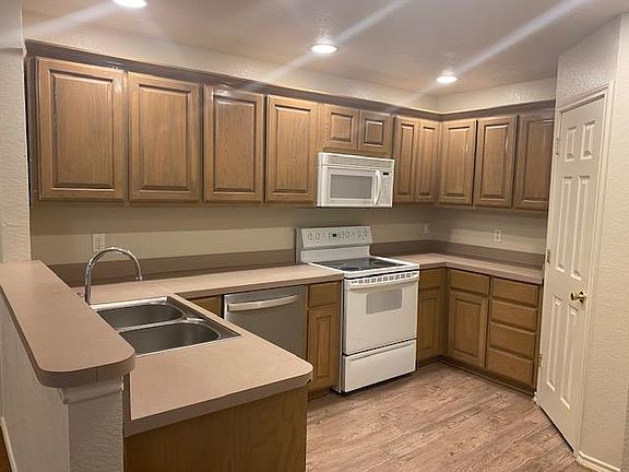 4th image of 313 W Anderson St APT 200