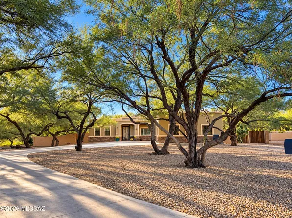 12325 E Cape Horn Dr, Tucson, AZ 85749