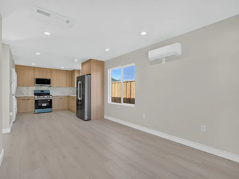 4565 Todd St — Photo 16