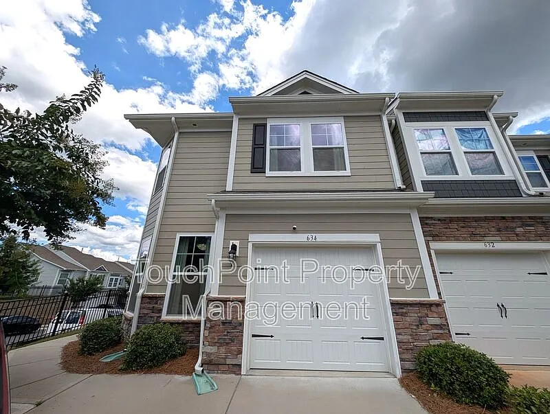 634 Cypress Glen Ln