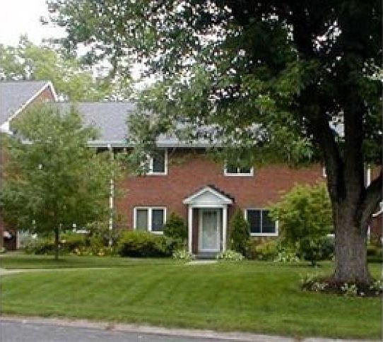 1st image of 833 Alden Dr