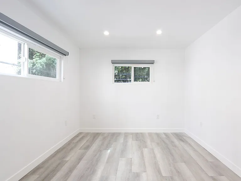 410 Lucas Ave — Photo 53