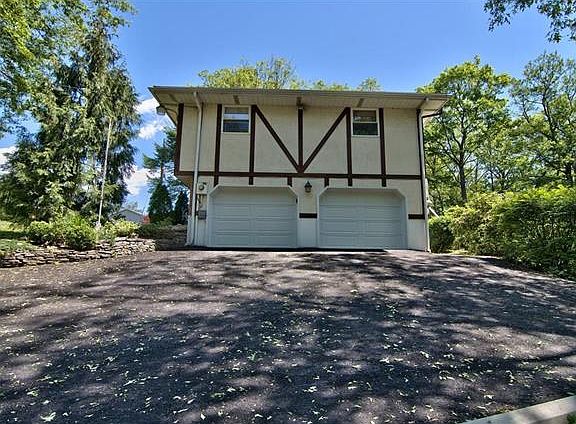 5th image of 53 Woodlawn Dr
