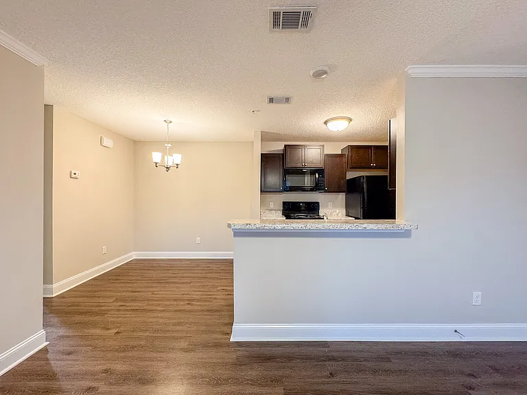 Wyngrove Apartments — Photo 19