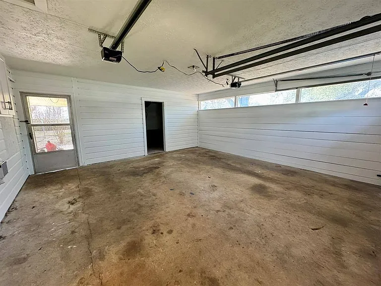 112 Savannah St — Photo 14