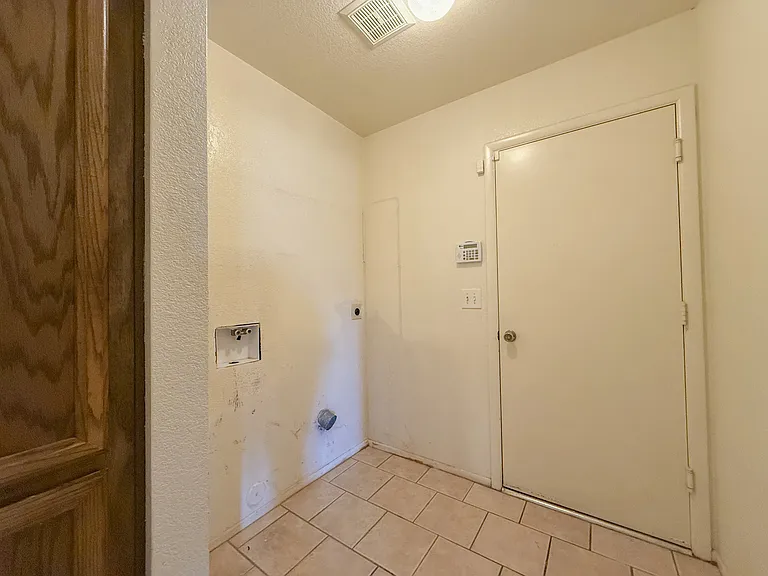 9358 W Sanna St — Photo 19