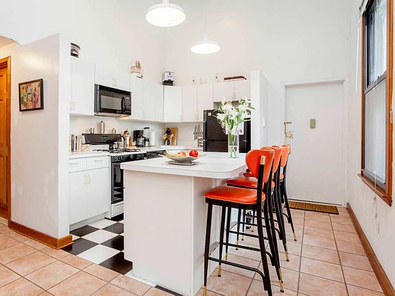 4th image of 331 W Broadway Fl 5