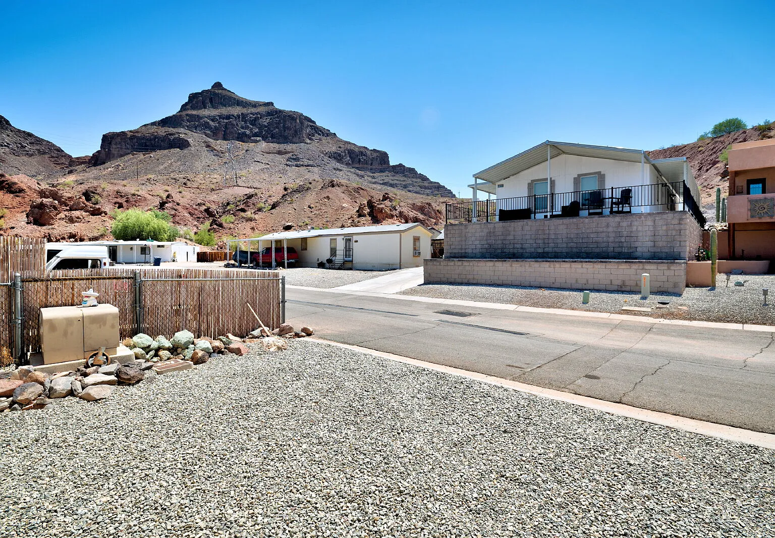 4 bed, 2.0 bath, 1140 sqft, $1,800 — Photo 3