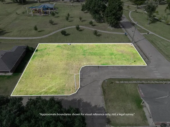 1 Hillcrest Dr, Lake Charles, LA 70615