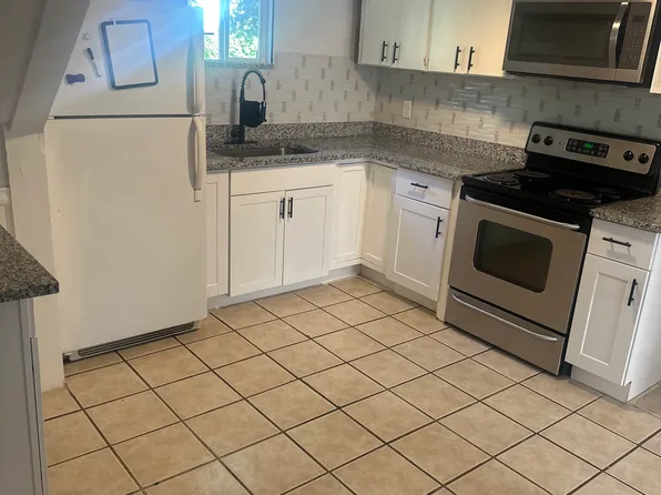 604 Hart St #A, Clearwater, FL 33755