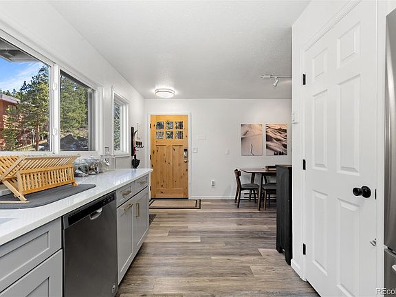 4th image of 14 Red Feather Road