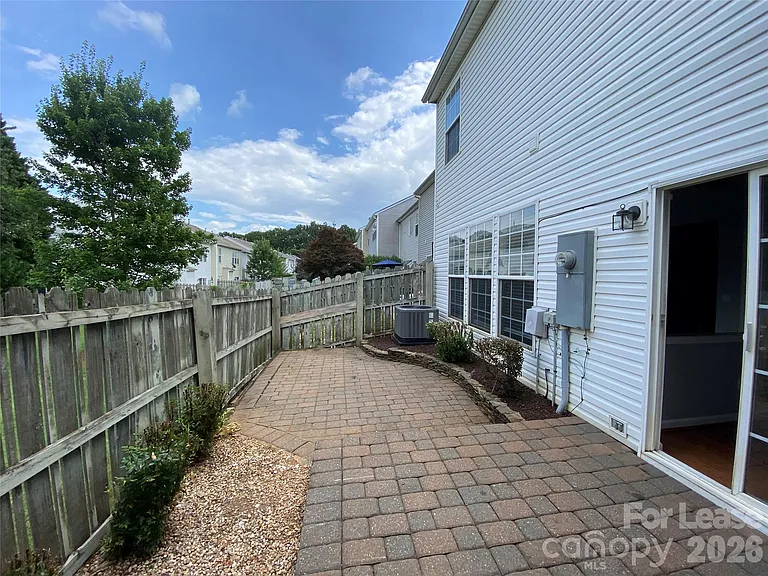 8807 Ormeau Dr — Photo 25