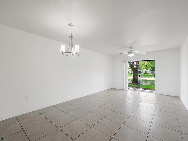 8244 Key Royal Cir #615 — Photo 11